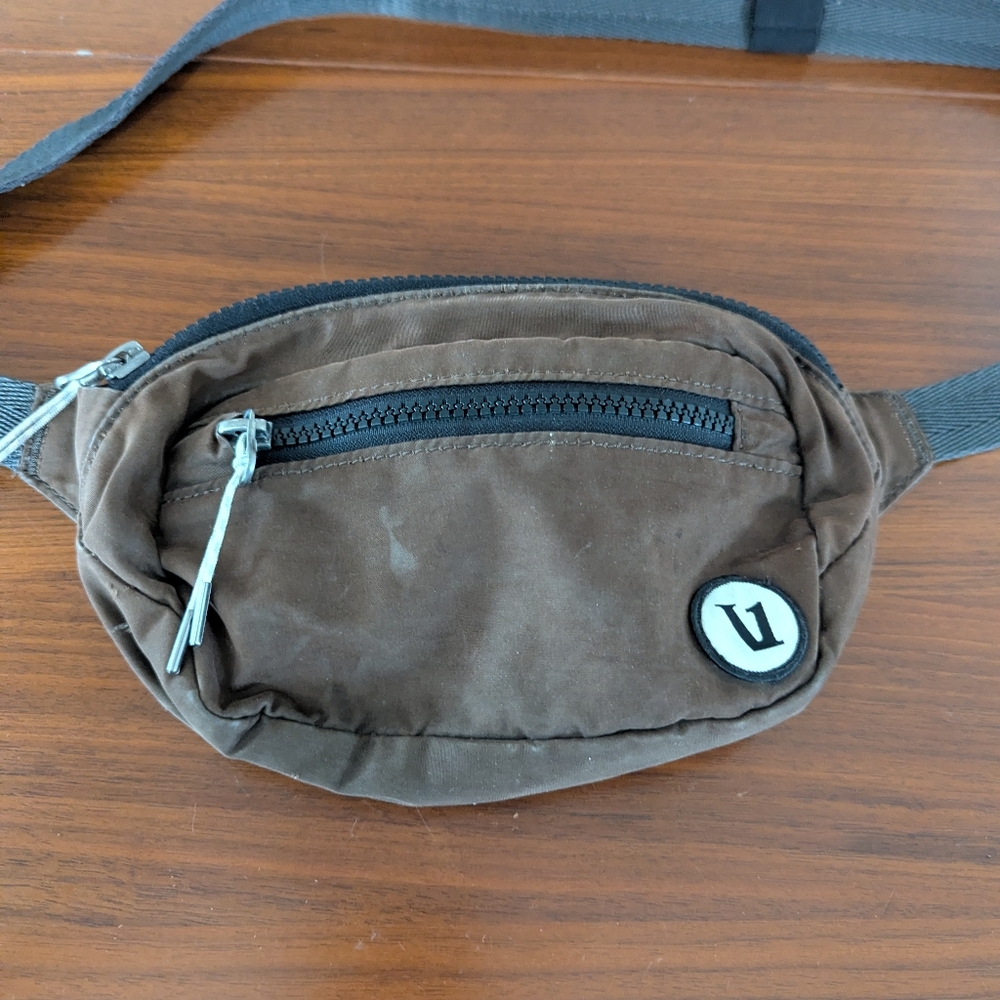 Vuori Hip Pack Brown Nylon Belt Bag Adjustable Strap Logo Patch Pre Owned